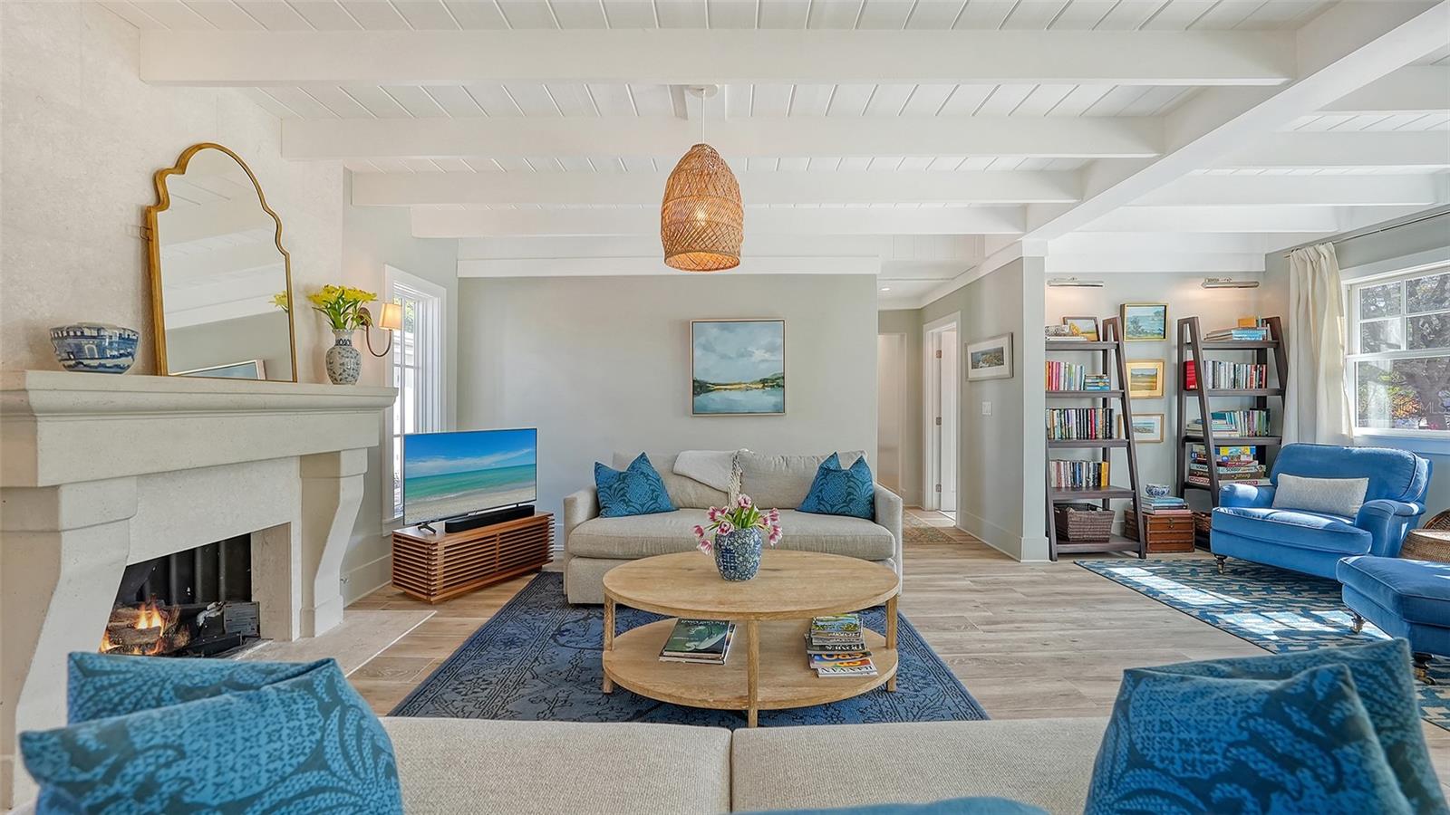 SLEEPY LAGOON - Residential