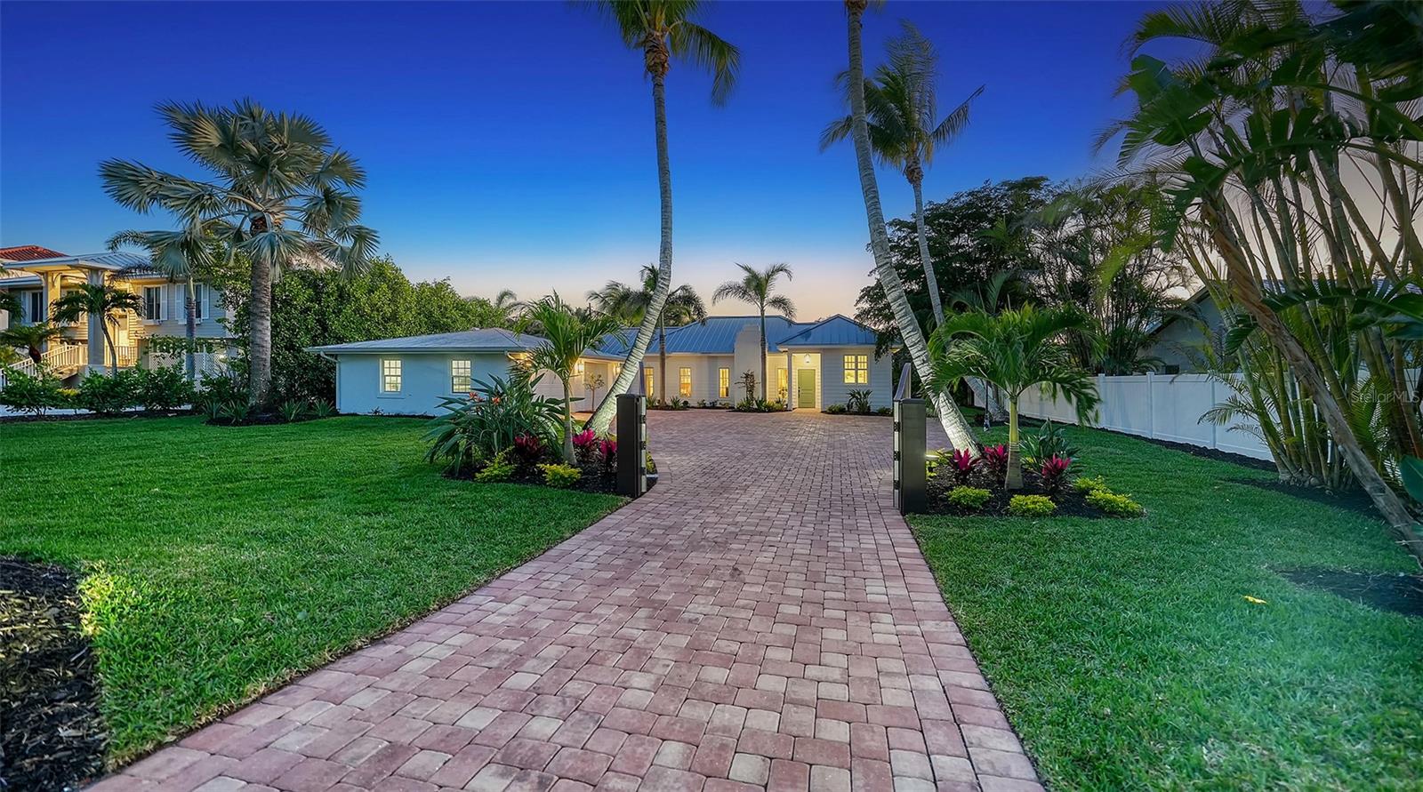 SLEEPY LAGOON - Residential