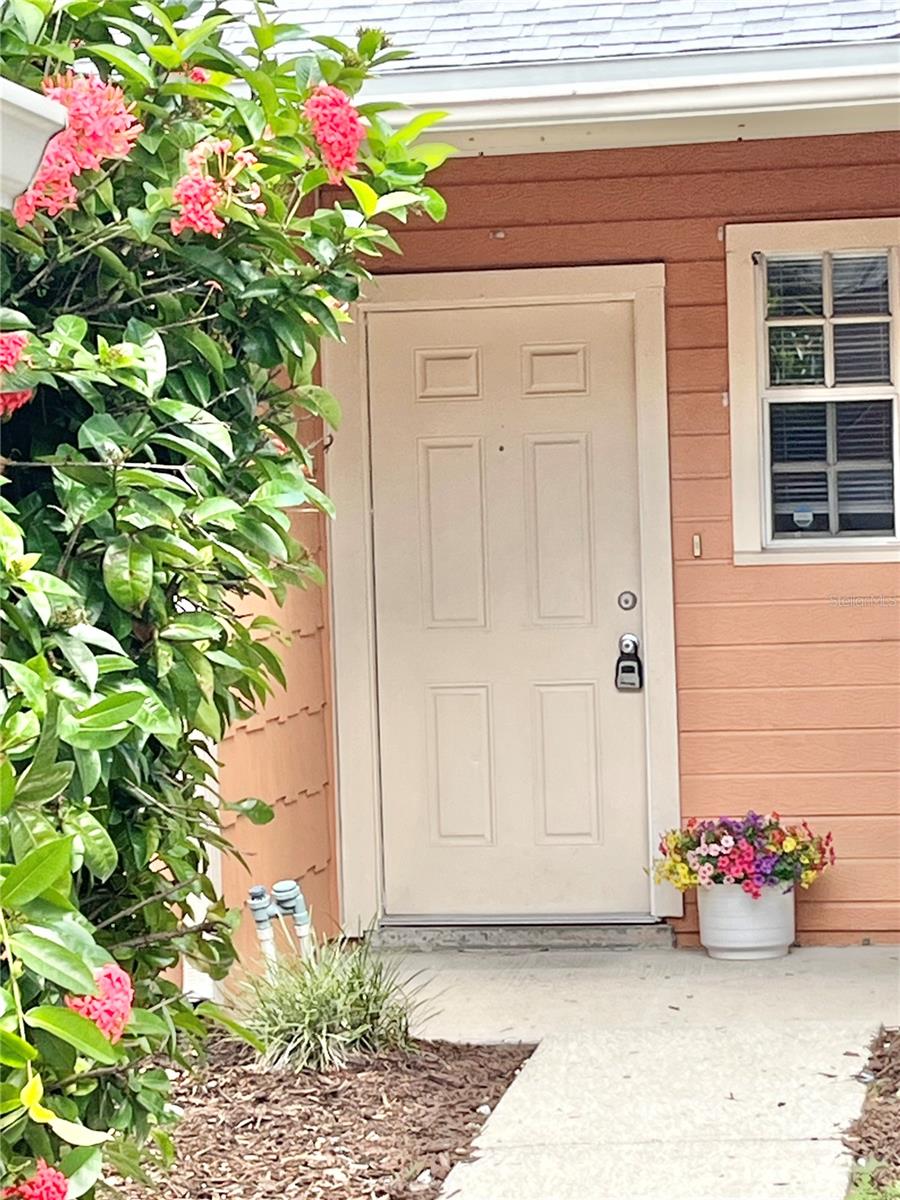 9459 FOREST HILLS CIRCLE