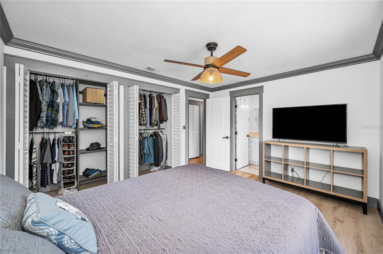 SHADOW LAWN - Residential