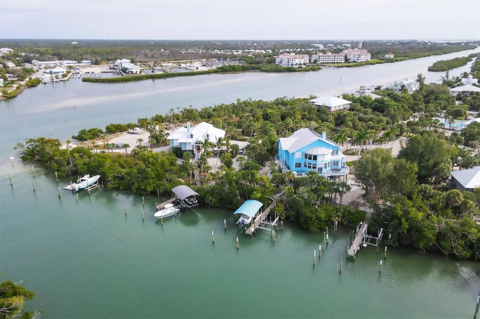 POINTE BOCILLA LAND CONDO - Land