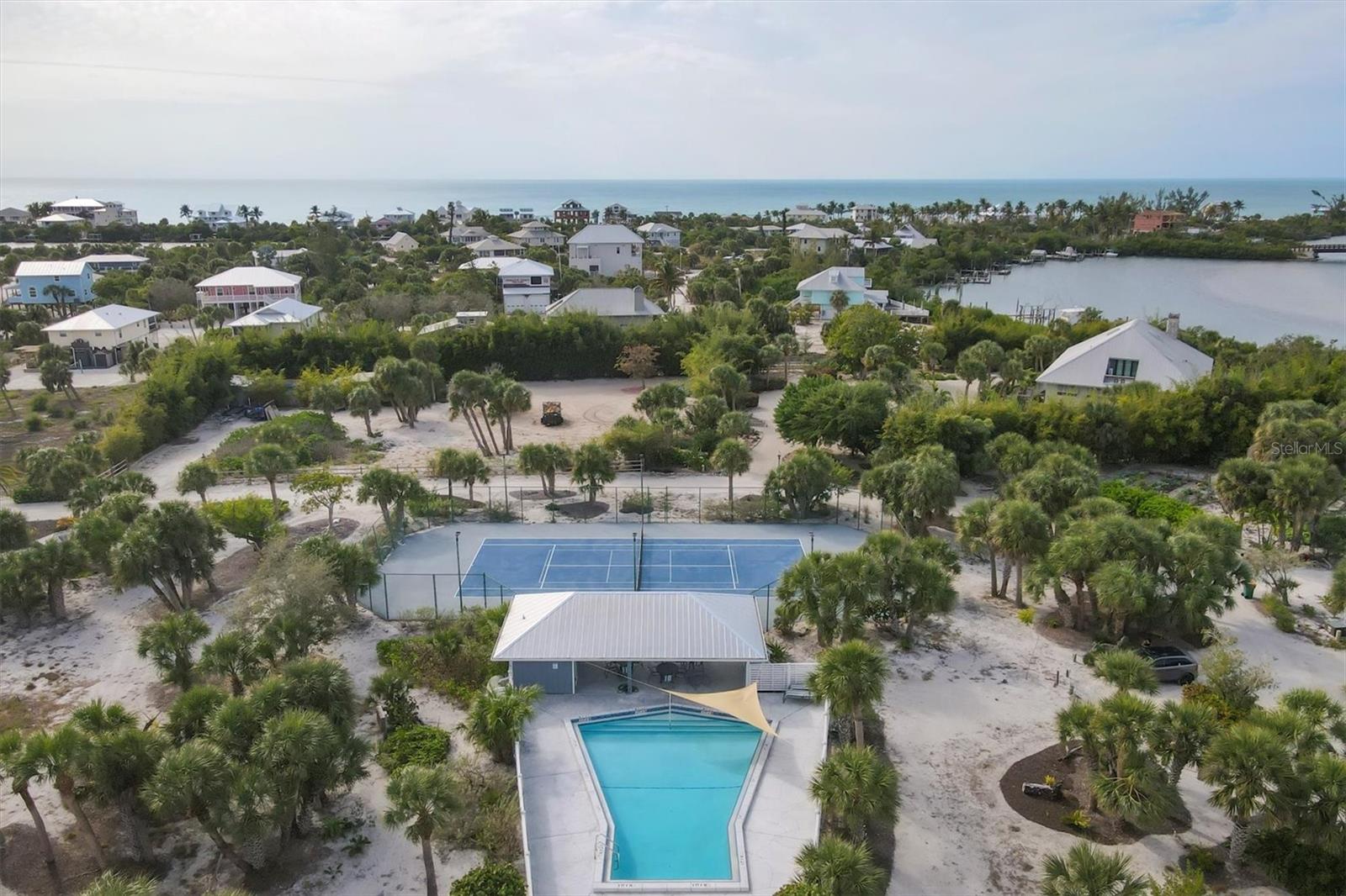 POINTE BOCILLA LAND CONDO - Land