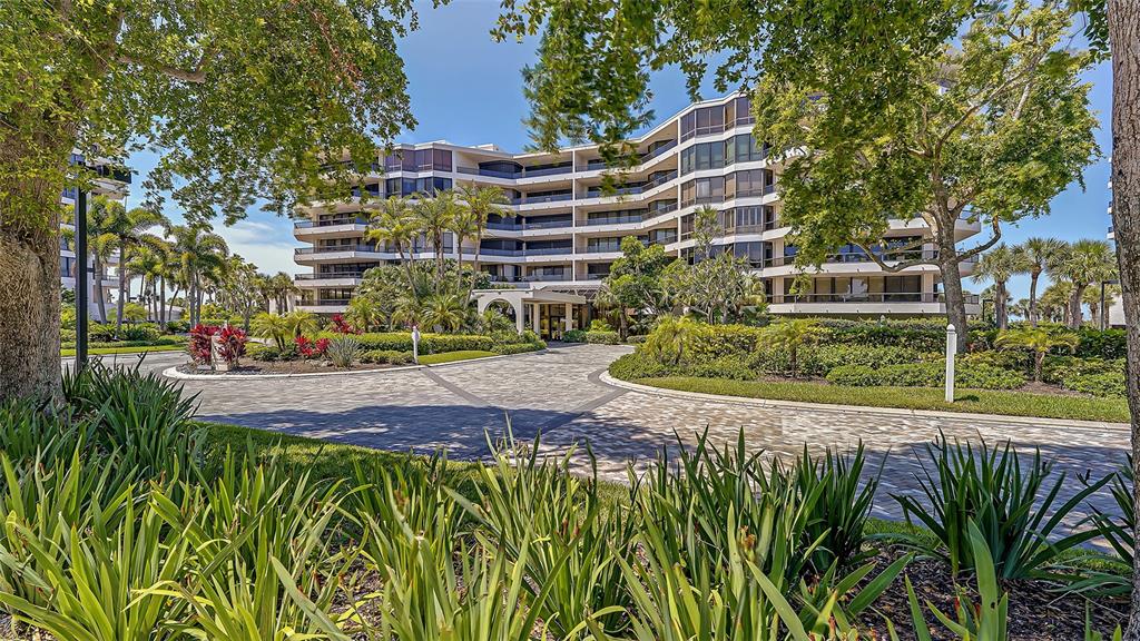 SANCTUARY II - Residential