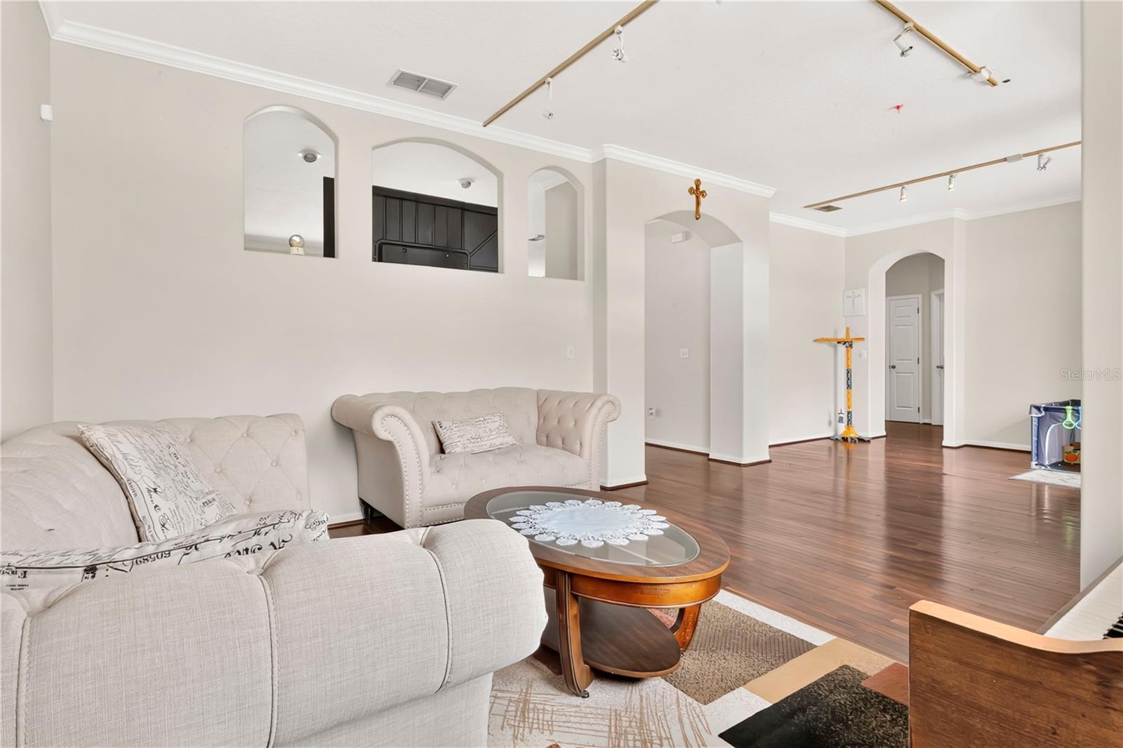 8044 CANYON LAKE CIRCLE