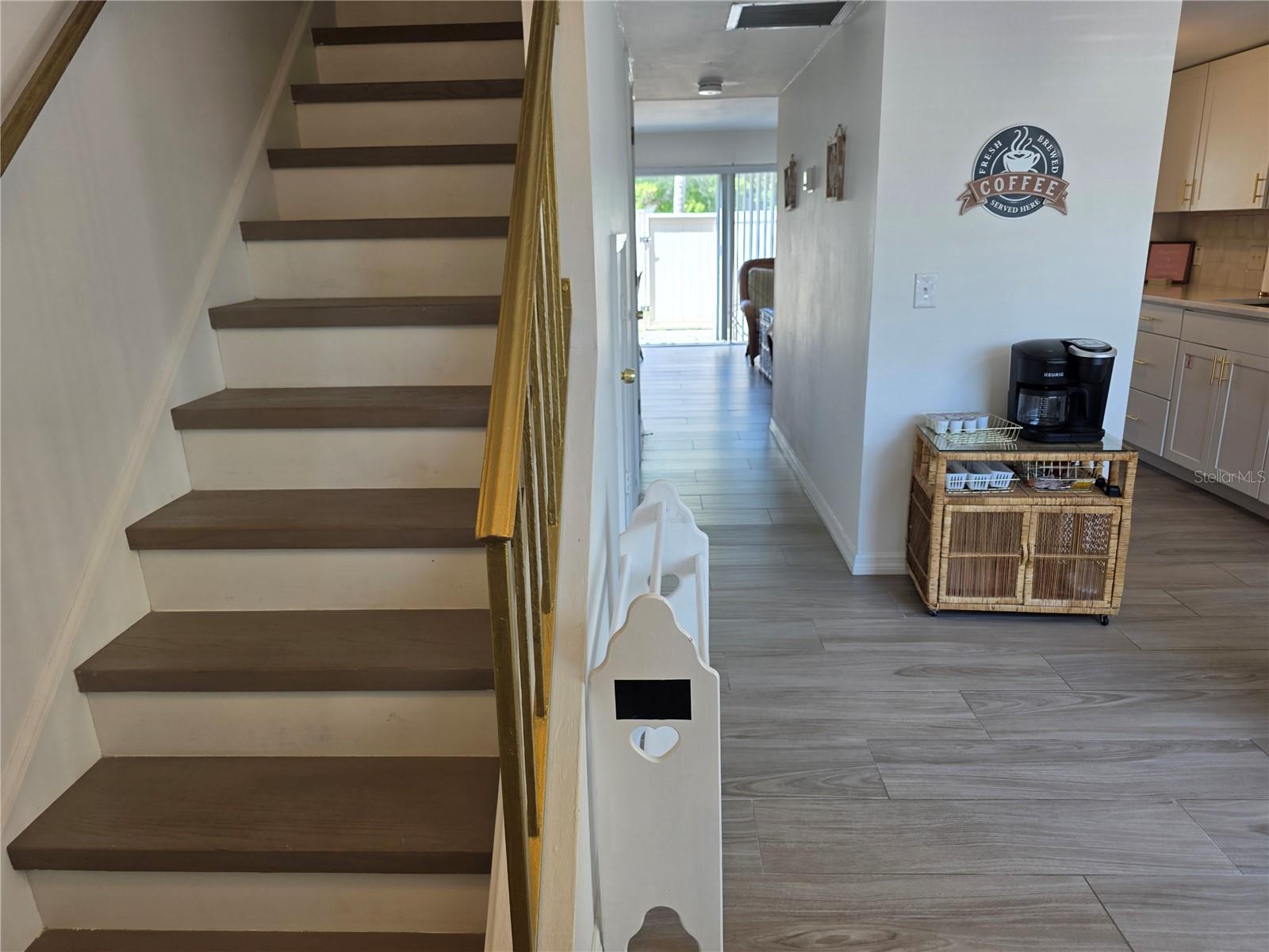 WOODSIDE VILLAGE CONDO - Residential