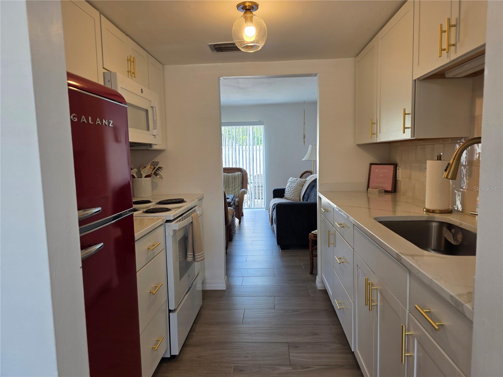 WOODSIDE VILLAGE CONDO - Residential