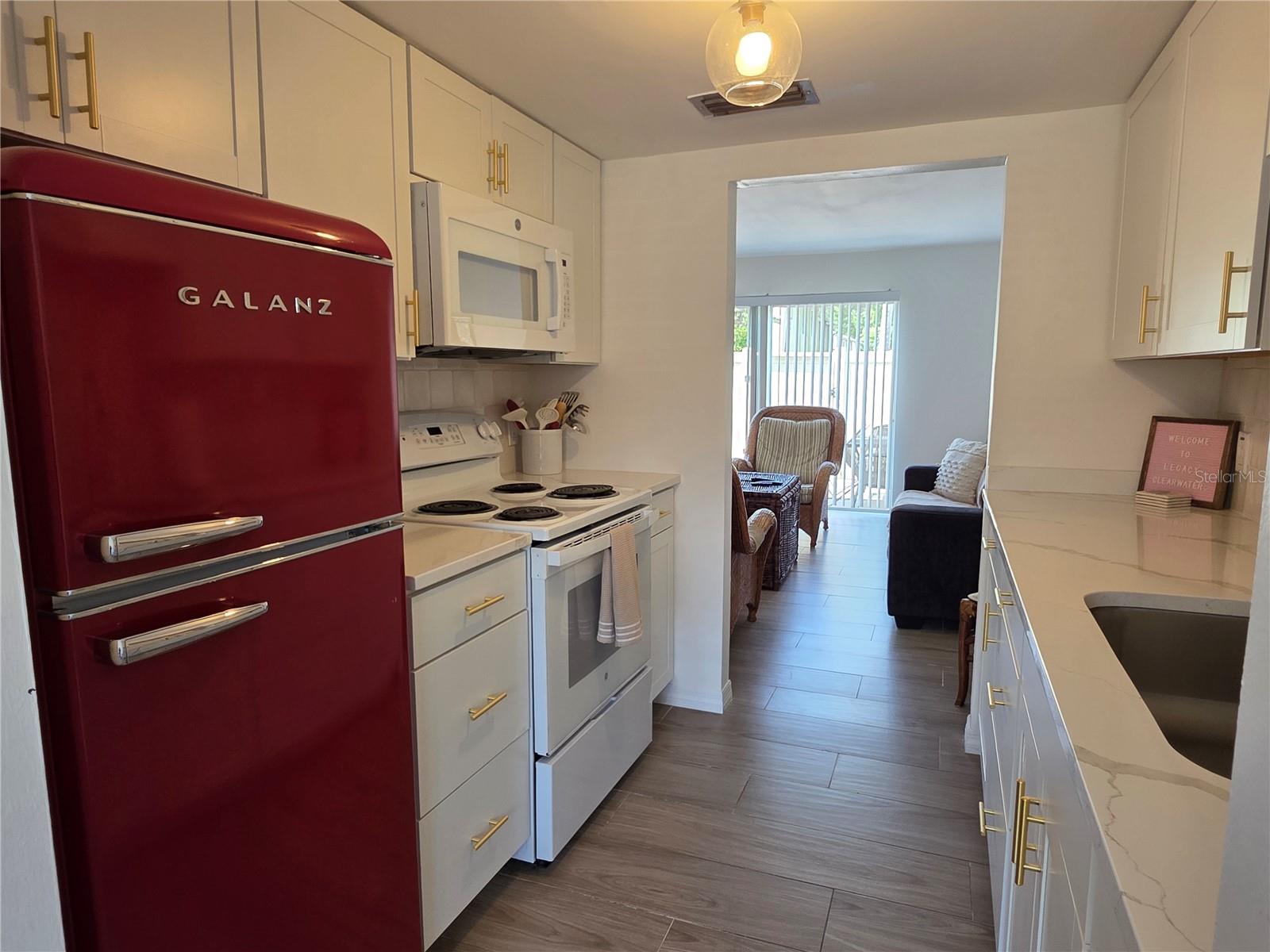 WOODSIDE VILLAGE CONDO - Residential