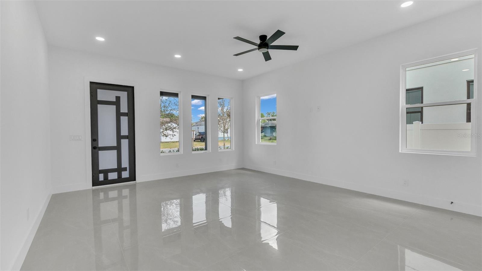 3320 TARLTON STREET N