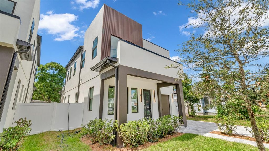 Photo of 3320 Tarlton Street N, St Petersburg, FL 33713 (MLS # TB8432266)