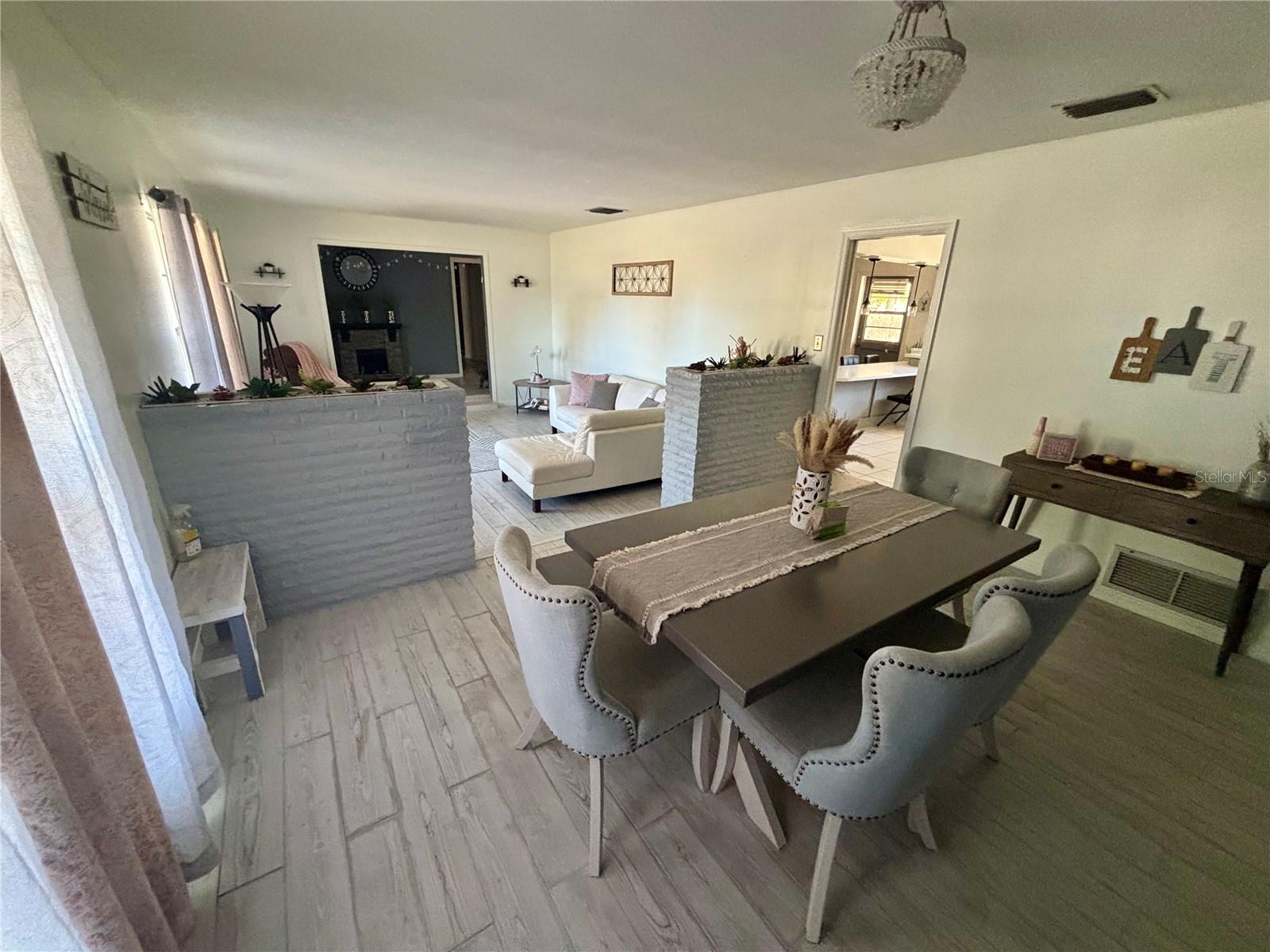 WEST LYNNHURST 2ND ADD - Residential