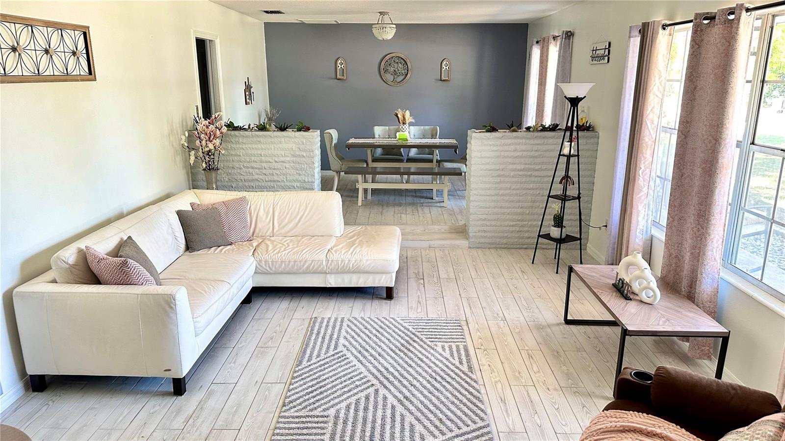 628 W SEMINOLE AVENUE