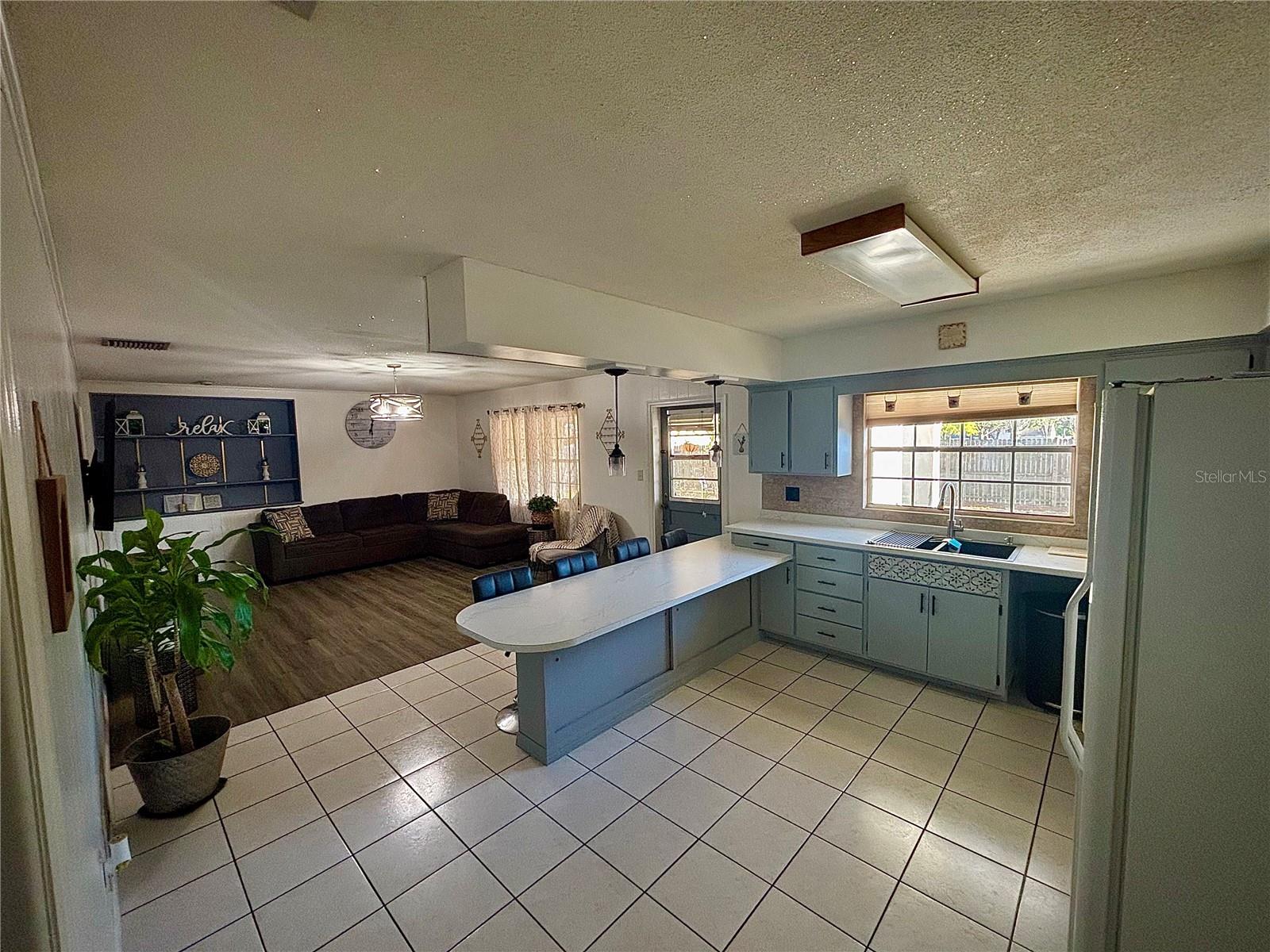 628 W SEMINOLE AVENUE