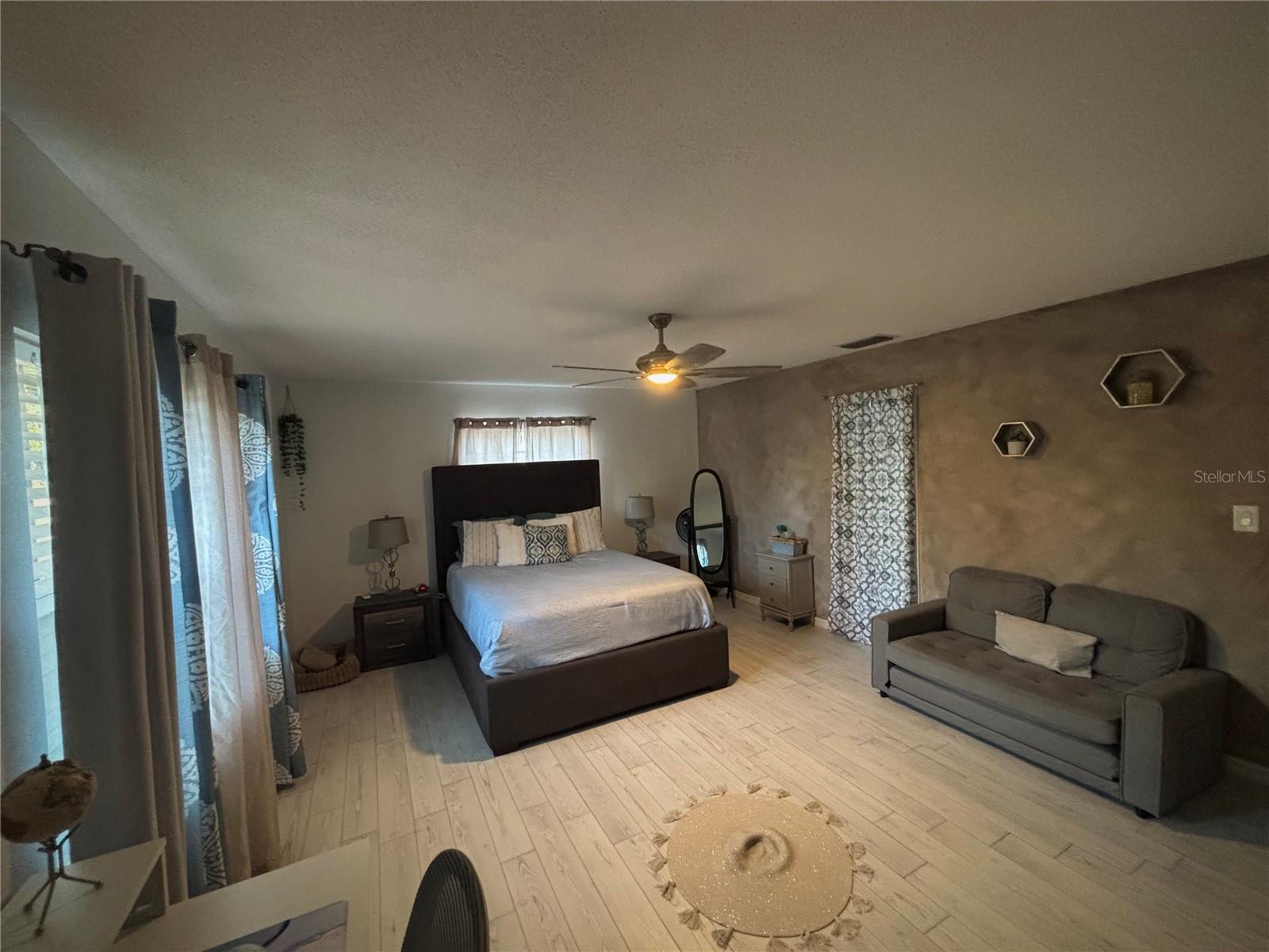 WEST LYNNHURST 2ND ADD - Residential