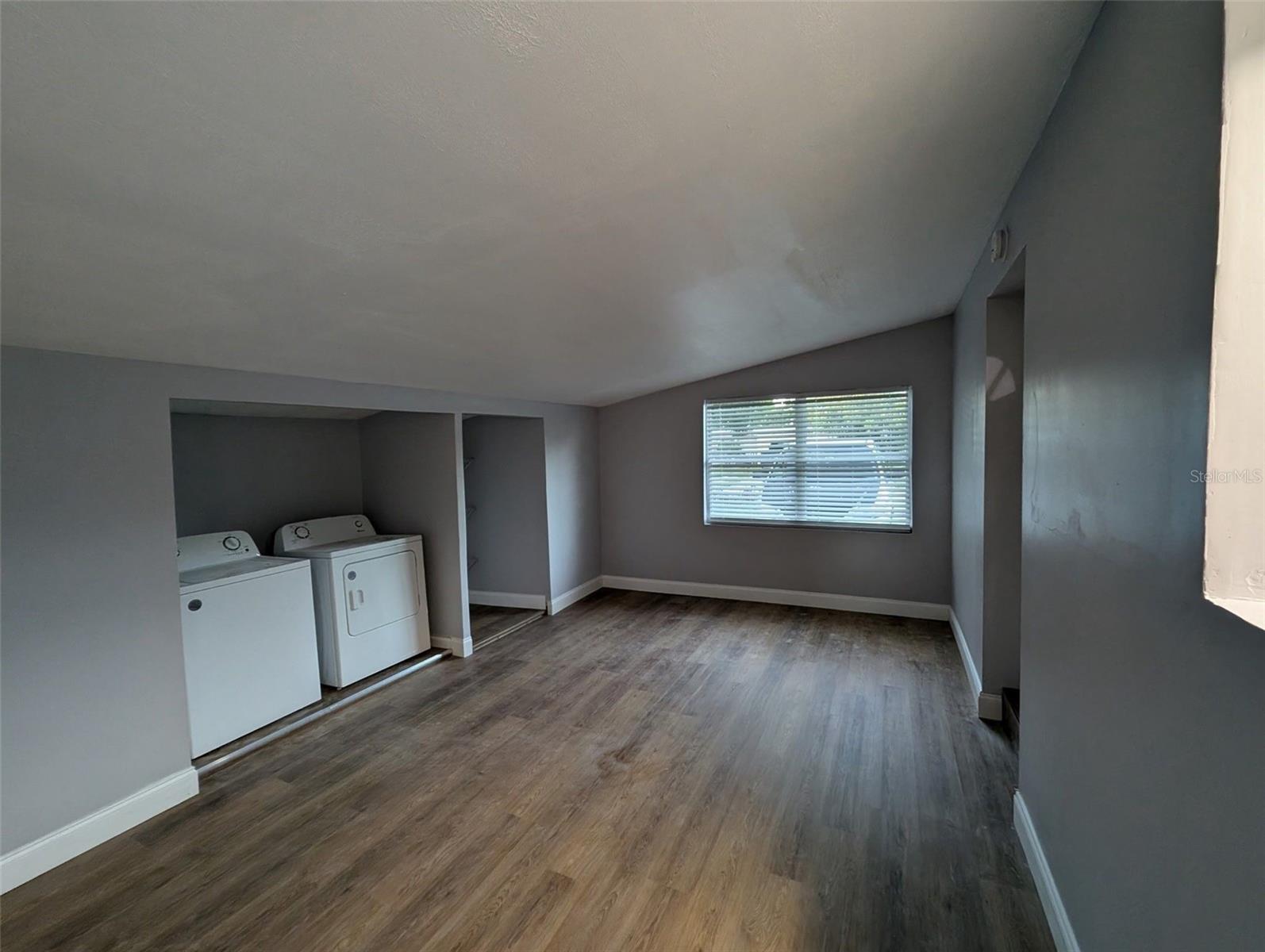 BOWE GARDENS SEC J 01 - Residential