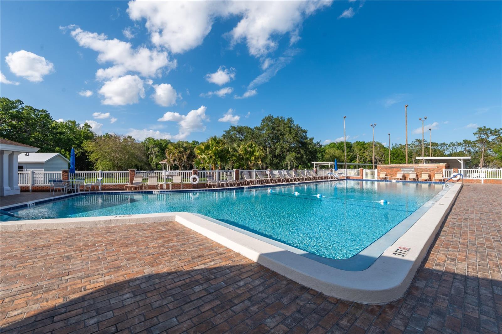 COLONNADES PH 02 - Residential