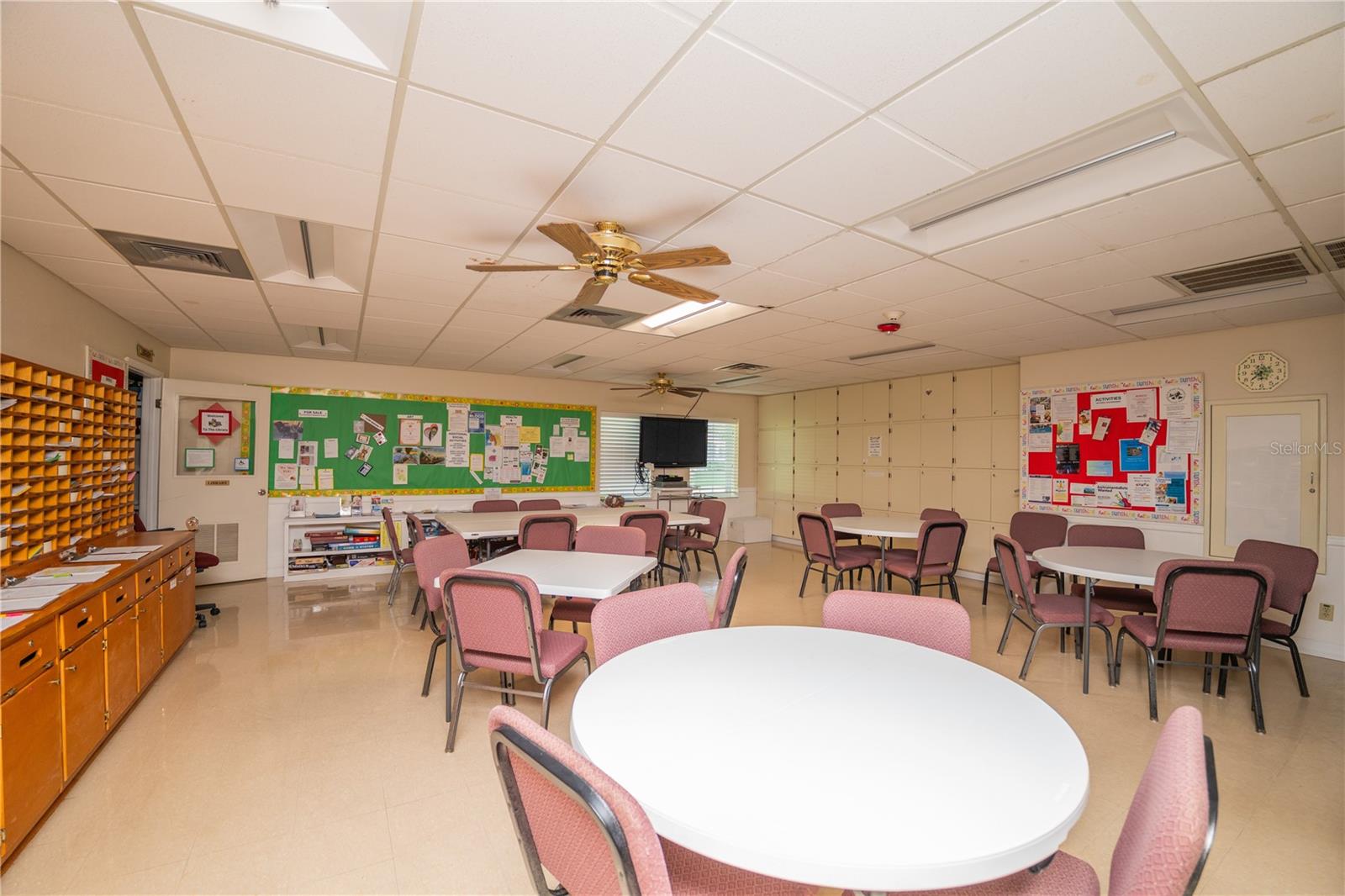 COLONNADES PH 02 - Residential