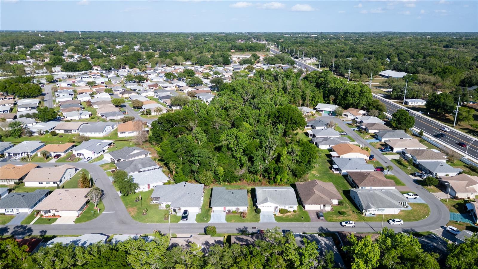 COLONNADES PH 02 - Residential