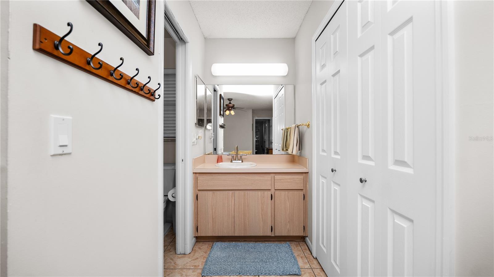 COLONNADES PH 02 - Residential