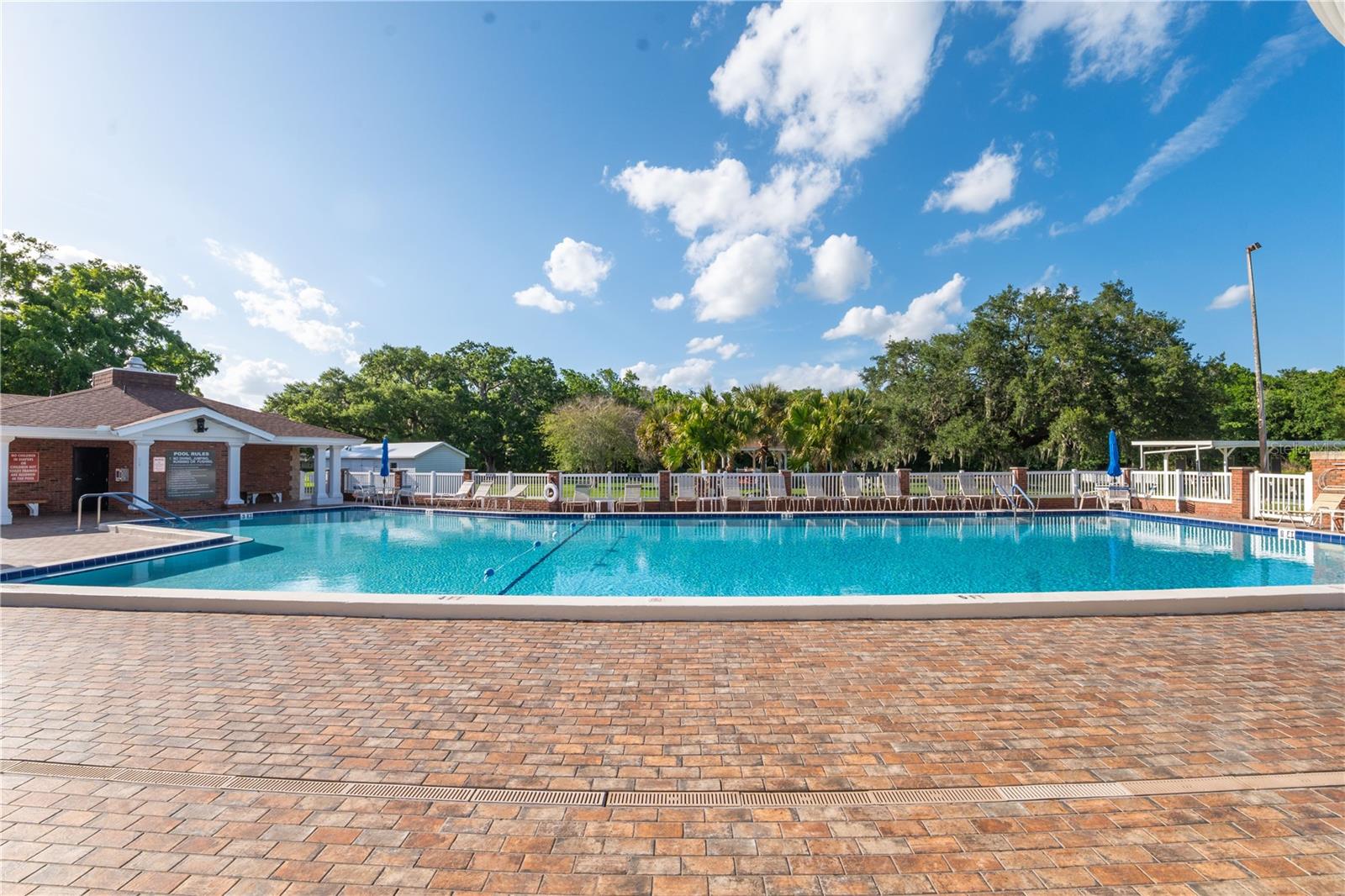 COLONNADES PH 02 - Residential