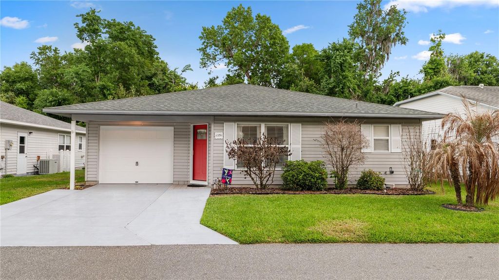 Photo of 4954 Pleasant Hollow Trail, Lakeland, FL 33811 (MLS # L4960700)