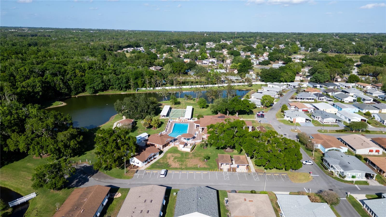 COLONNADES PH 02 - Residential