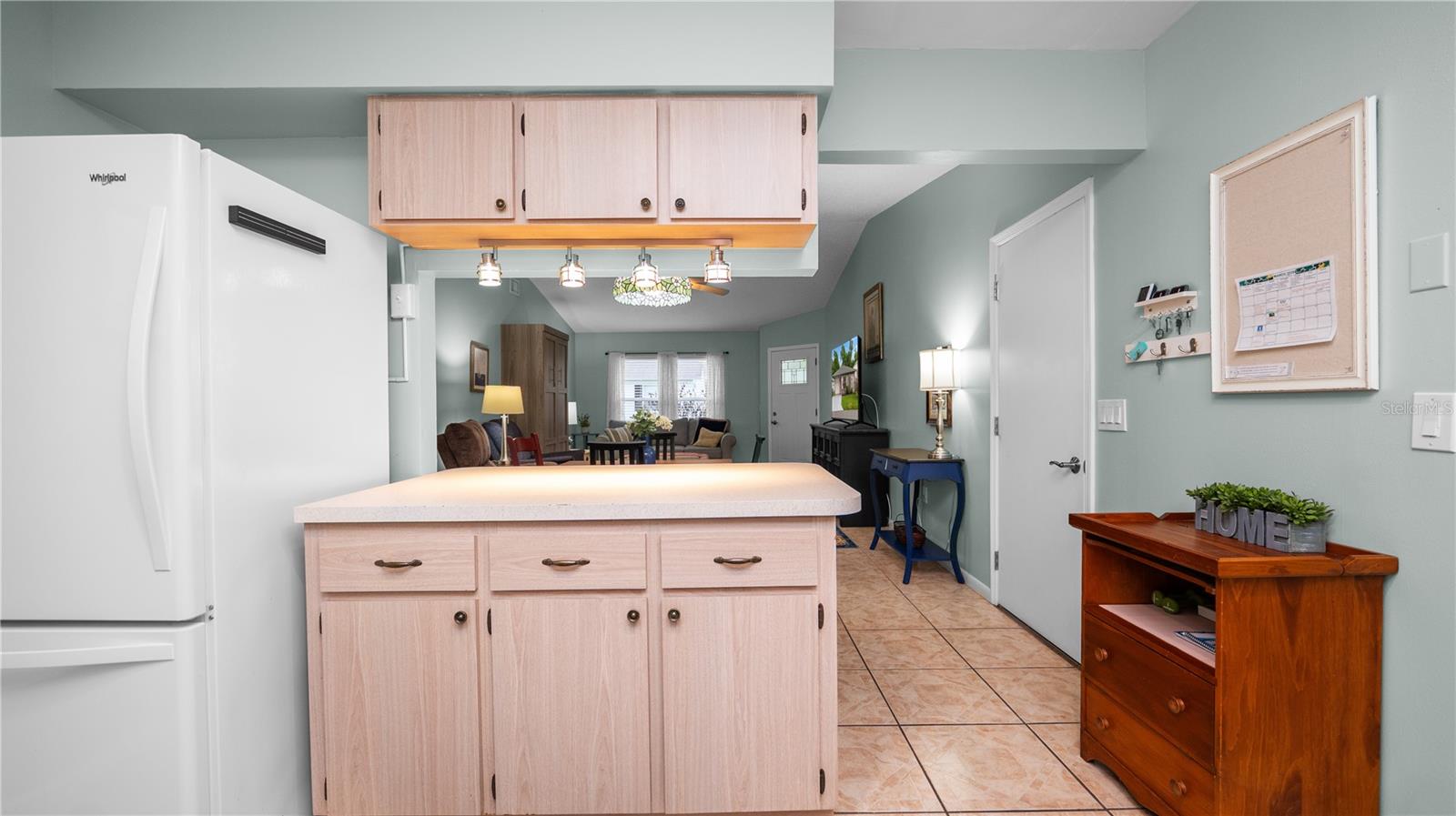 COLONNADES PH 02 - Residential