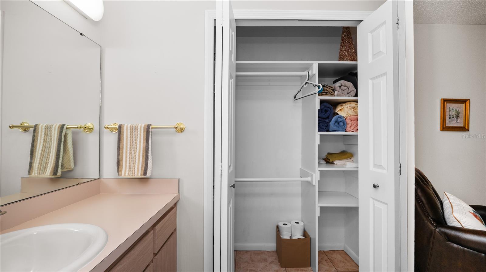 COLONNADES PH 02 - Residential