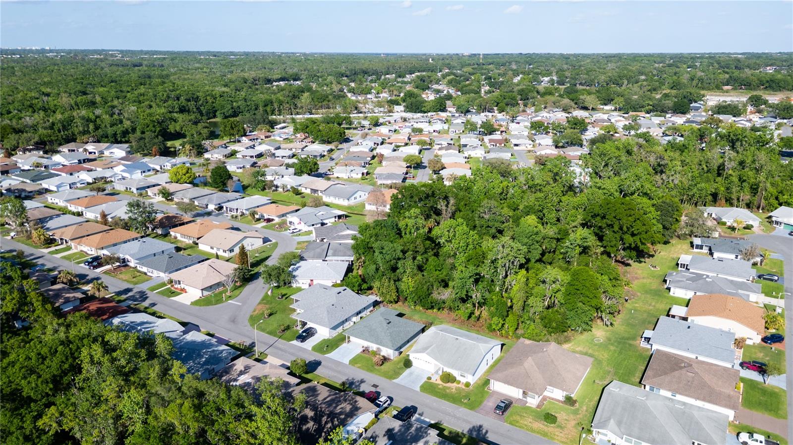 COLONNADES PH 02 - Residential