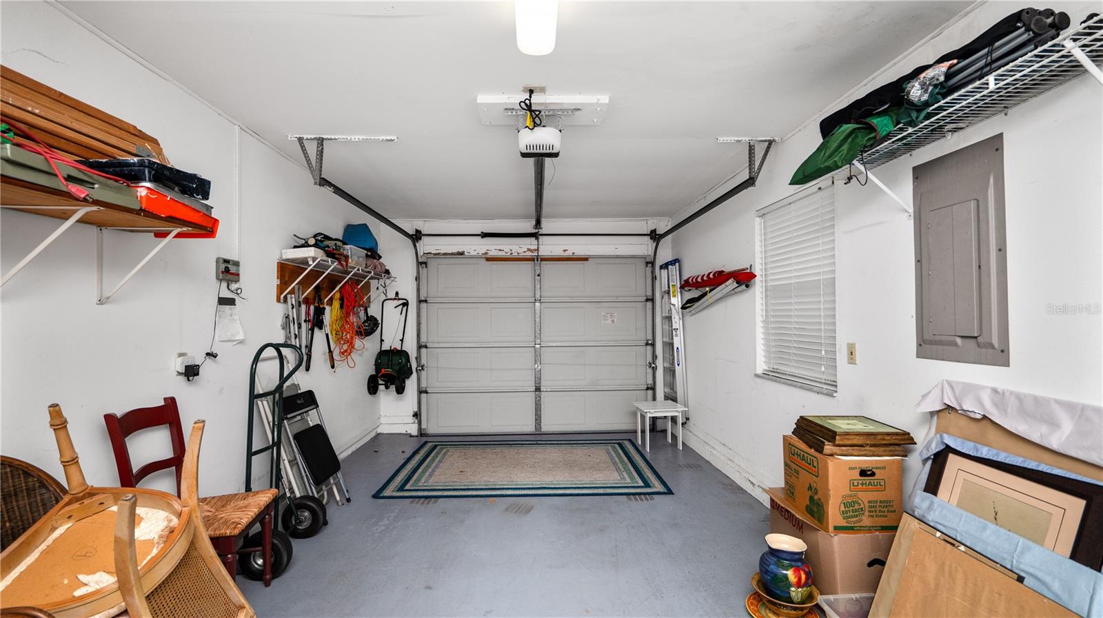 COLONNADES PH 02 - Residential