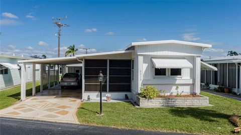 A home in ELLENTON