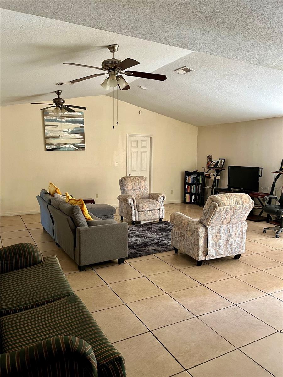 836 ROSEMERE CIRCLE