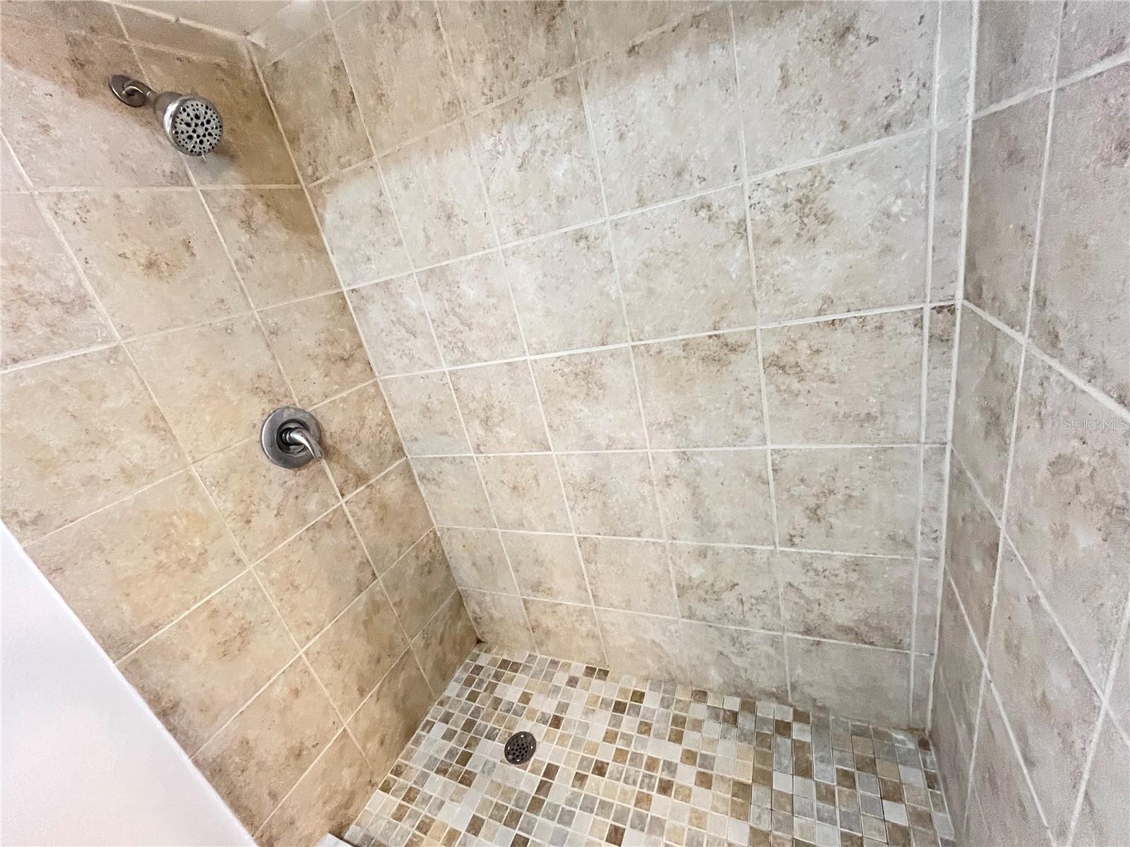 ROBINWOODS - Residential