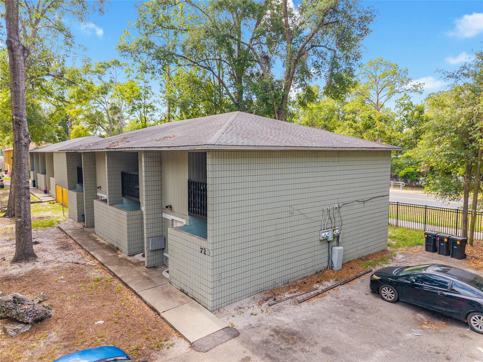 723 SW 69TH STREET