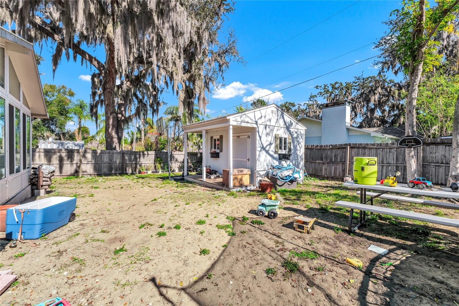 HOWEY LAKE SHORE HEIGHTS - Residential