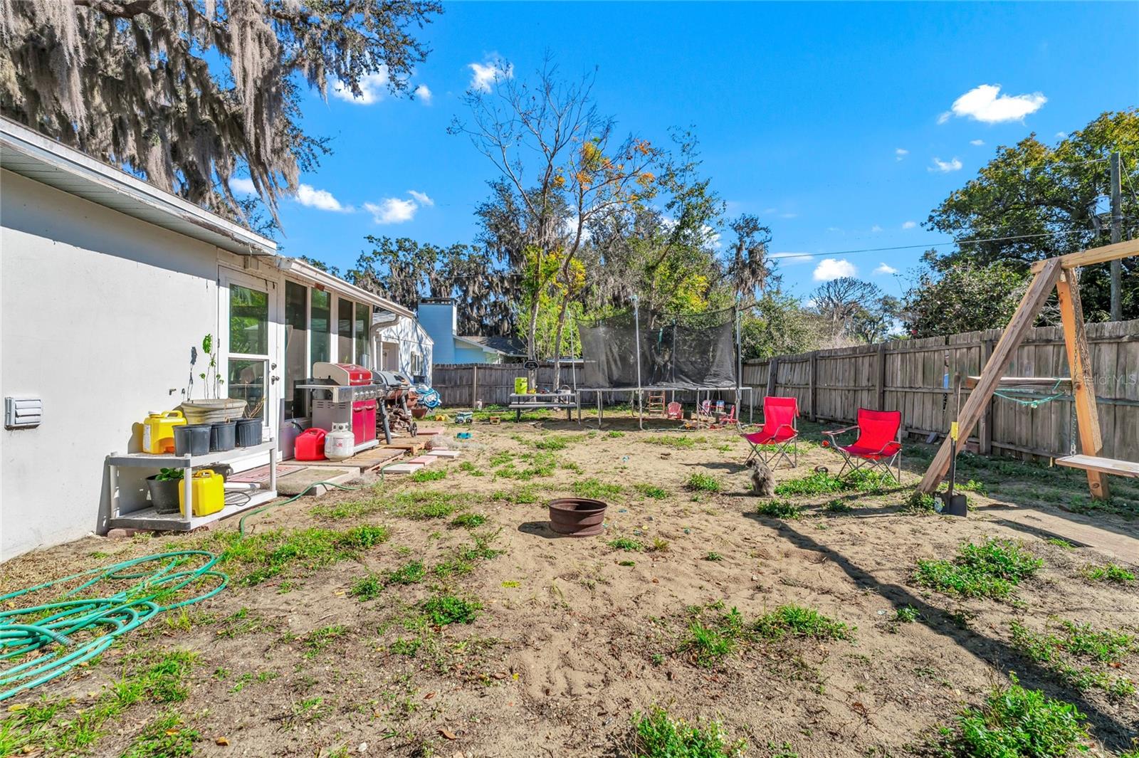 HOWEY LAKE SHORE HEIGHTS - Residential