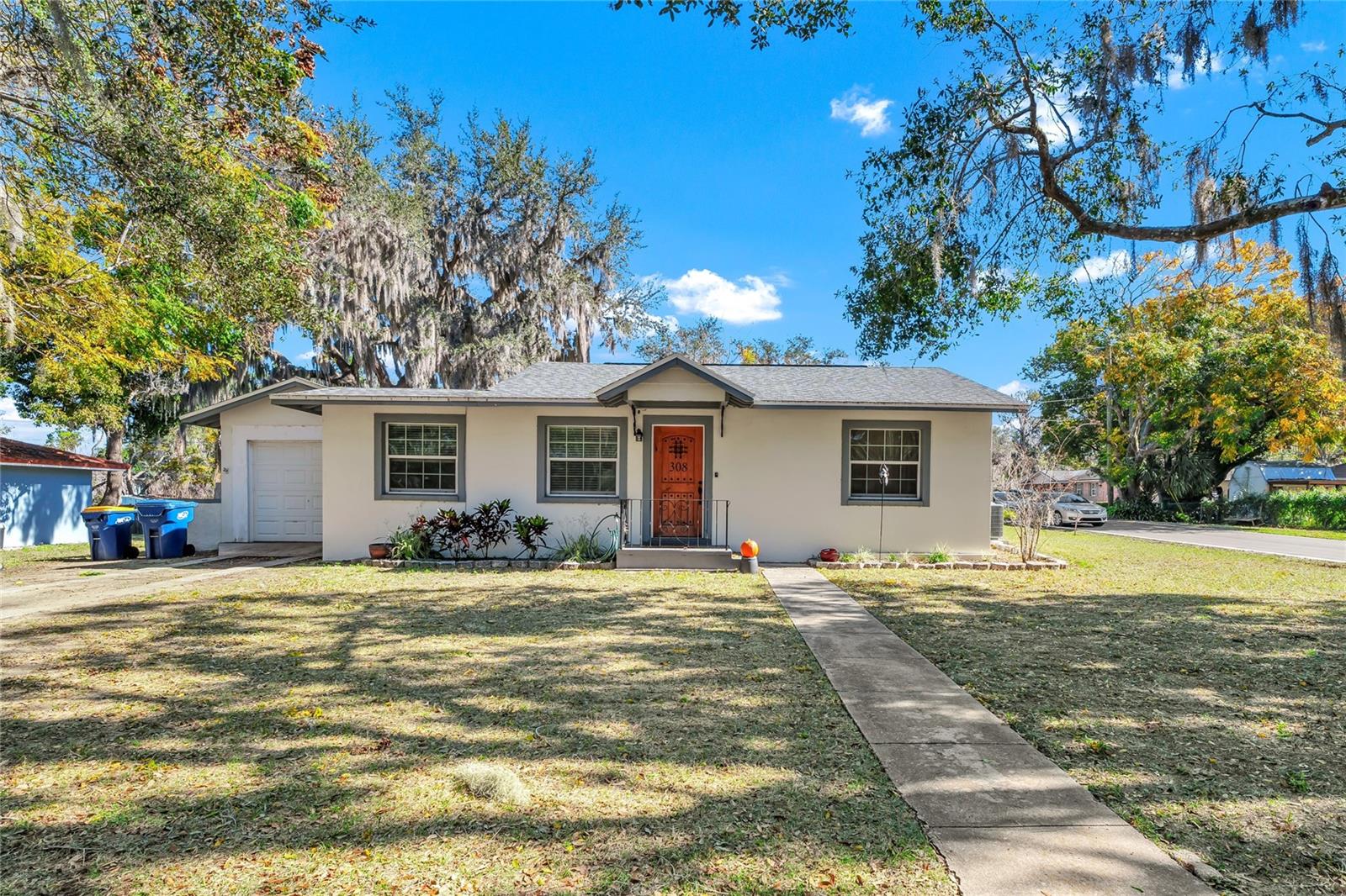 HOWEY LAKE SHORE HEIGHTS - Residential