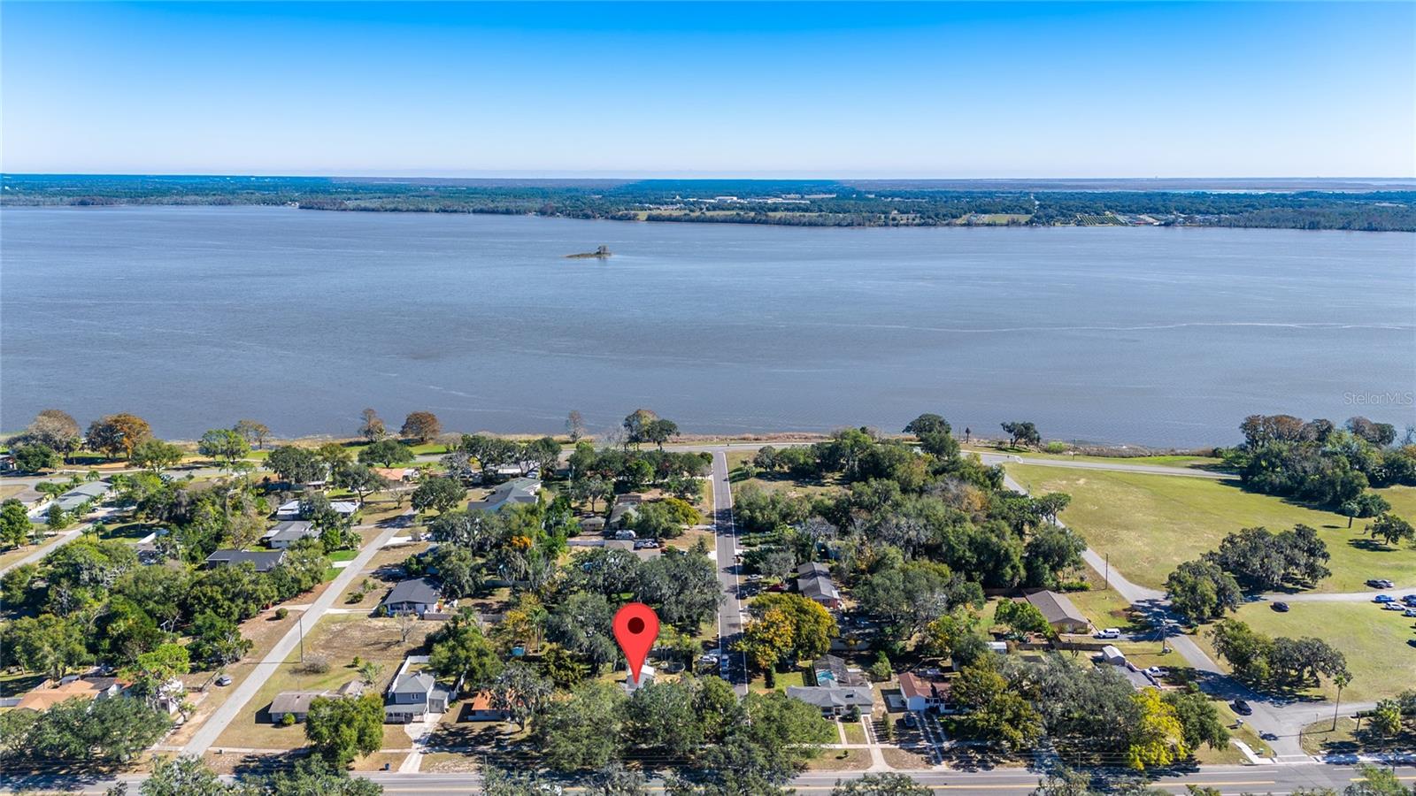 HOWEY LAKE SHORE HEIGHTS - Residential