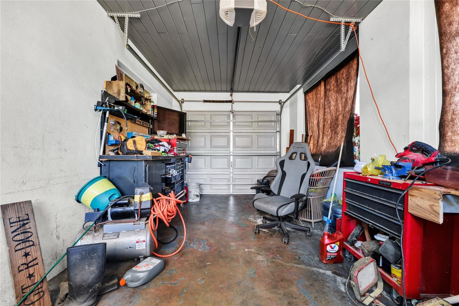 HOWEY LAKE SHORE HEIGHTS - Residential