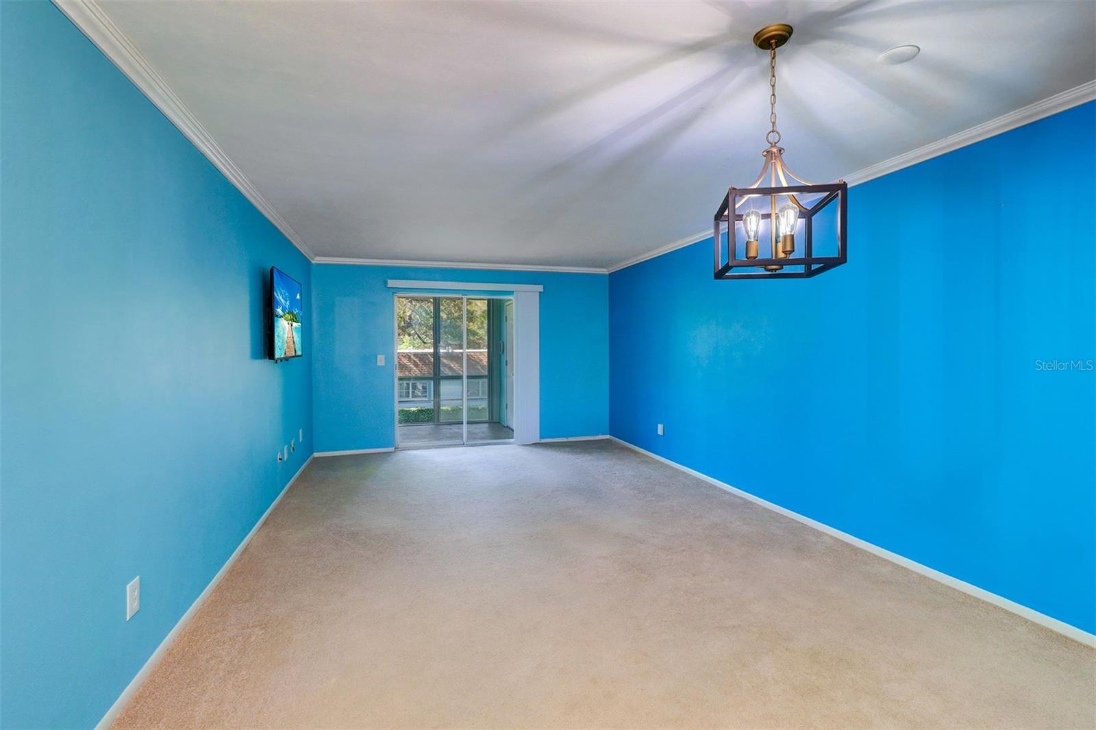 200 GLENNES LANE 205