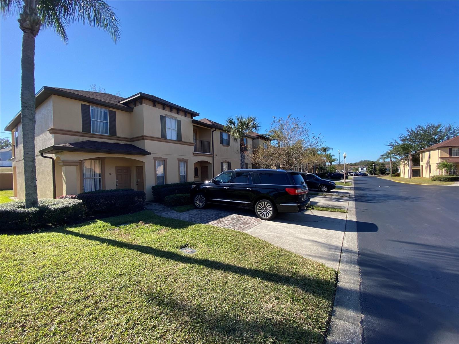 467 LA MIRAGE STREET