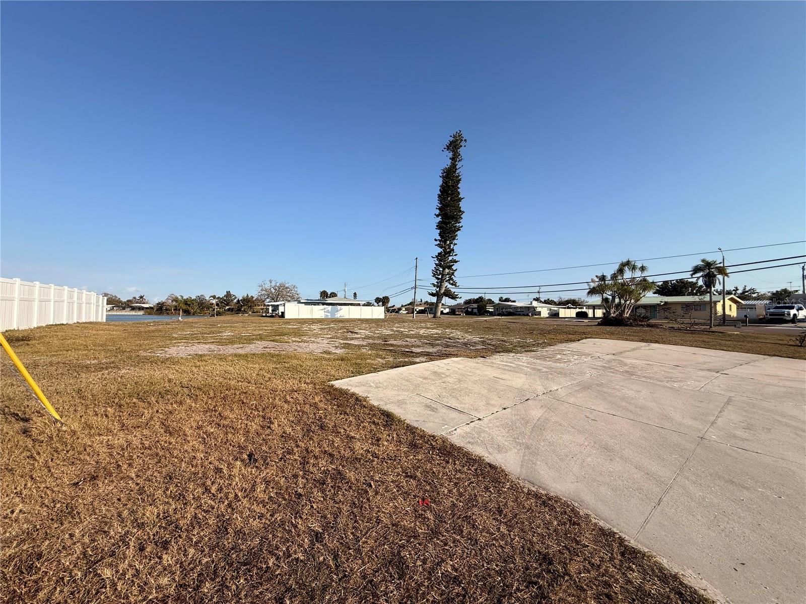 303 SHAMROCK BOULEVARD