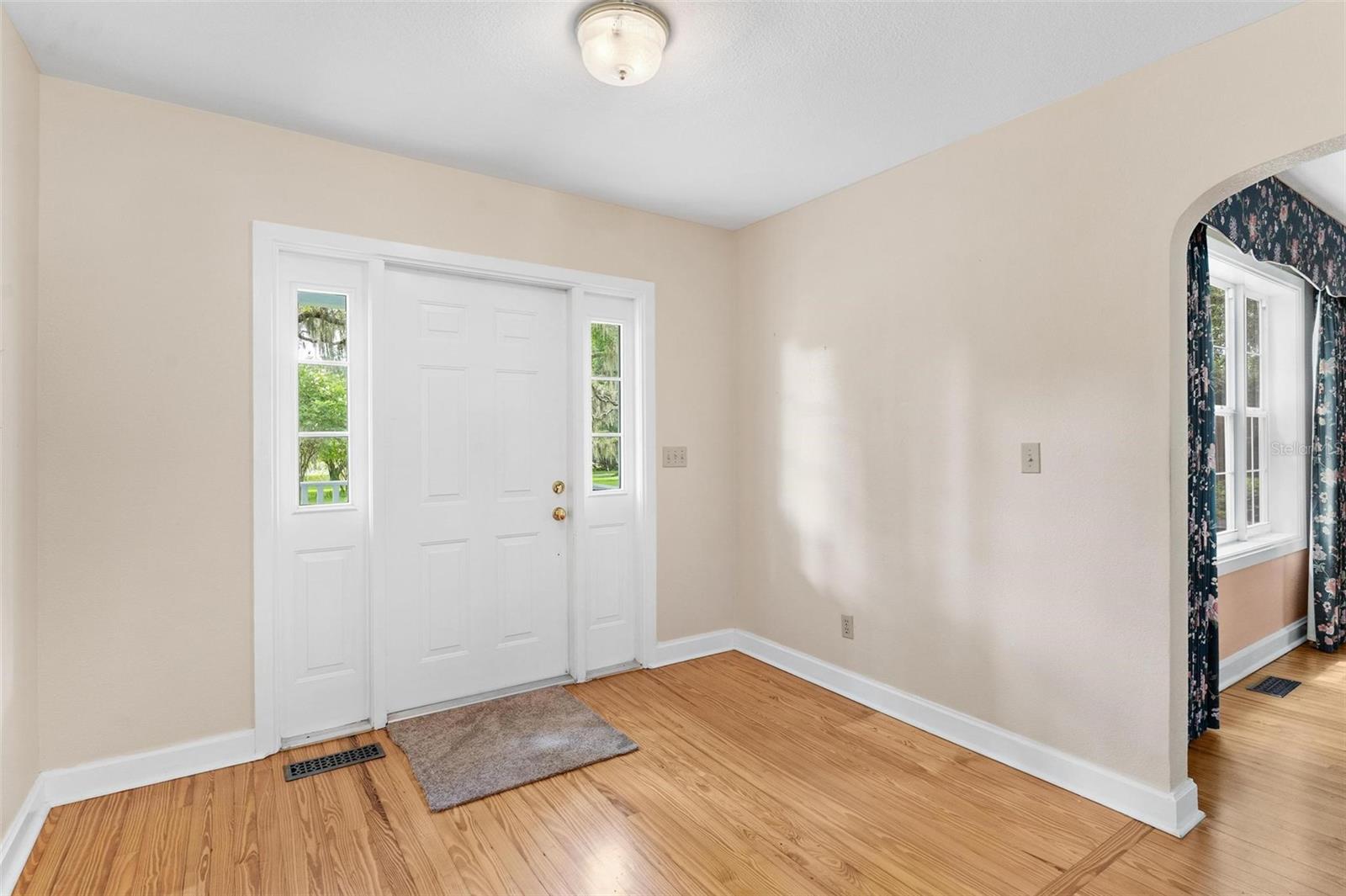 SILVER LAKE ESTATES - Residential