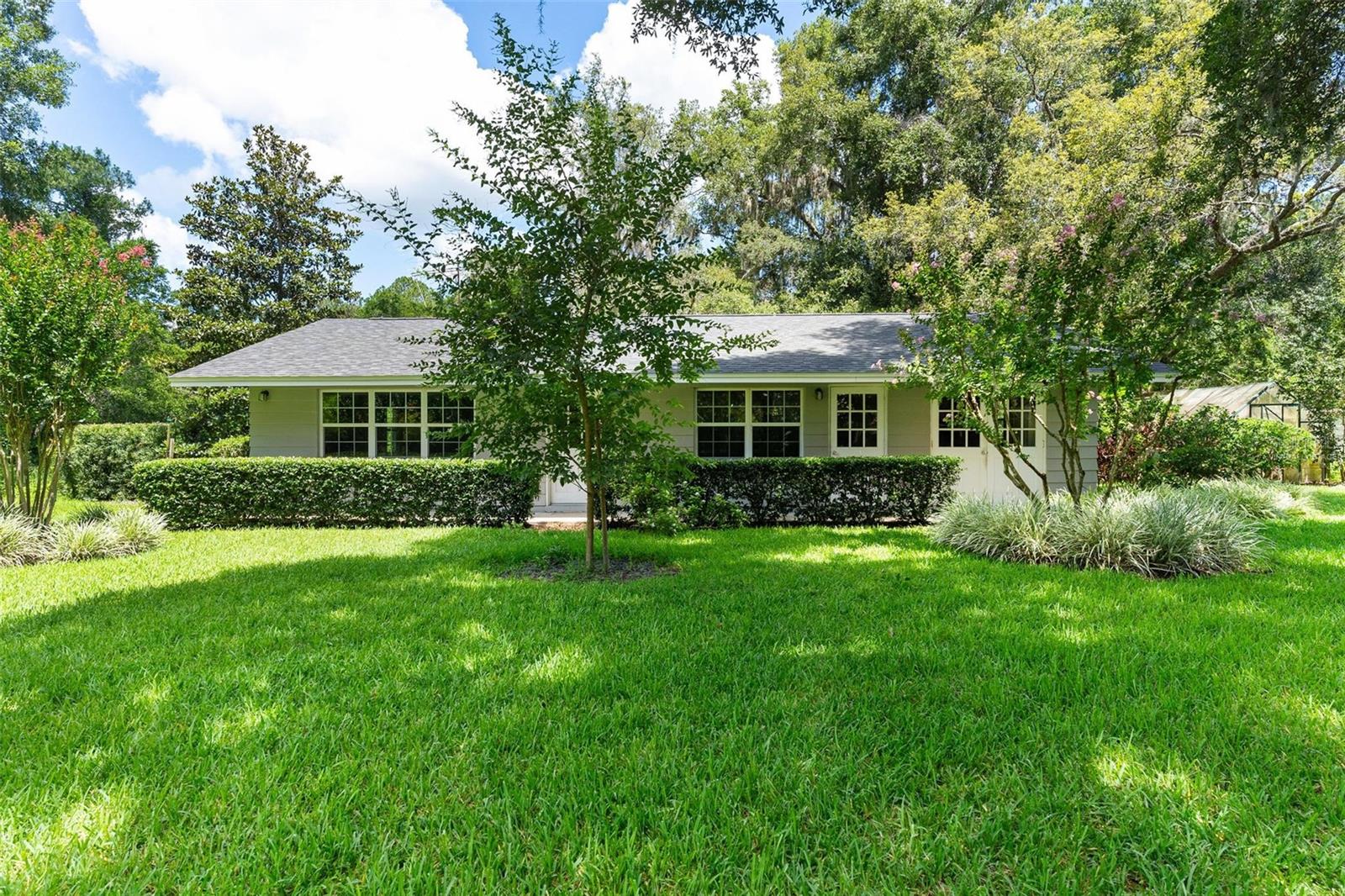 SILVER LAKE ESTATES - Residential