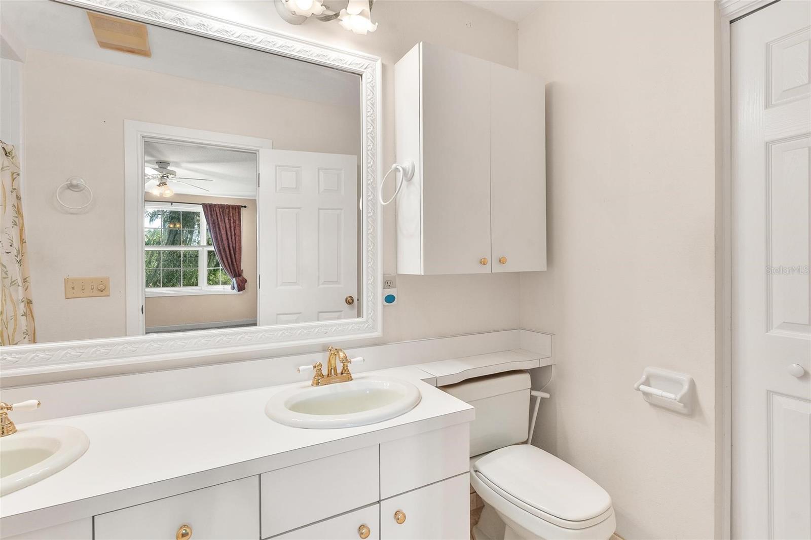 SILVER LAKE ESTATES - Residential