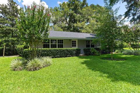 Tiny photo for 9223 Silver Lake Drive, Leesburg, FL 34788 (MLS # G5098704)