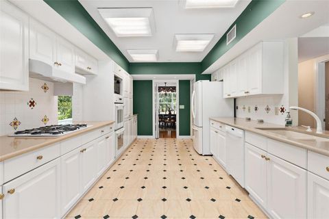 Tiny photo for 9223 Silver Lake Drive, Leesburg, FL 34788 (MLS # G5098704)