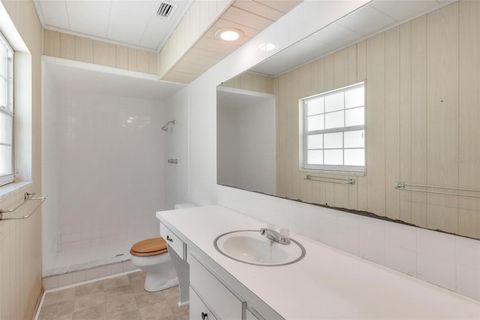 Tiny photo for 9223 Silver Lake Drive, Leesburg, FL 34788 (MLS # G5098704)