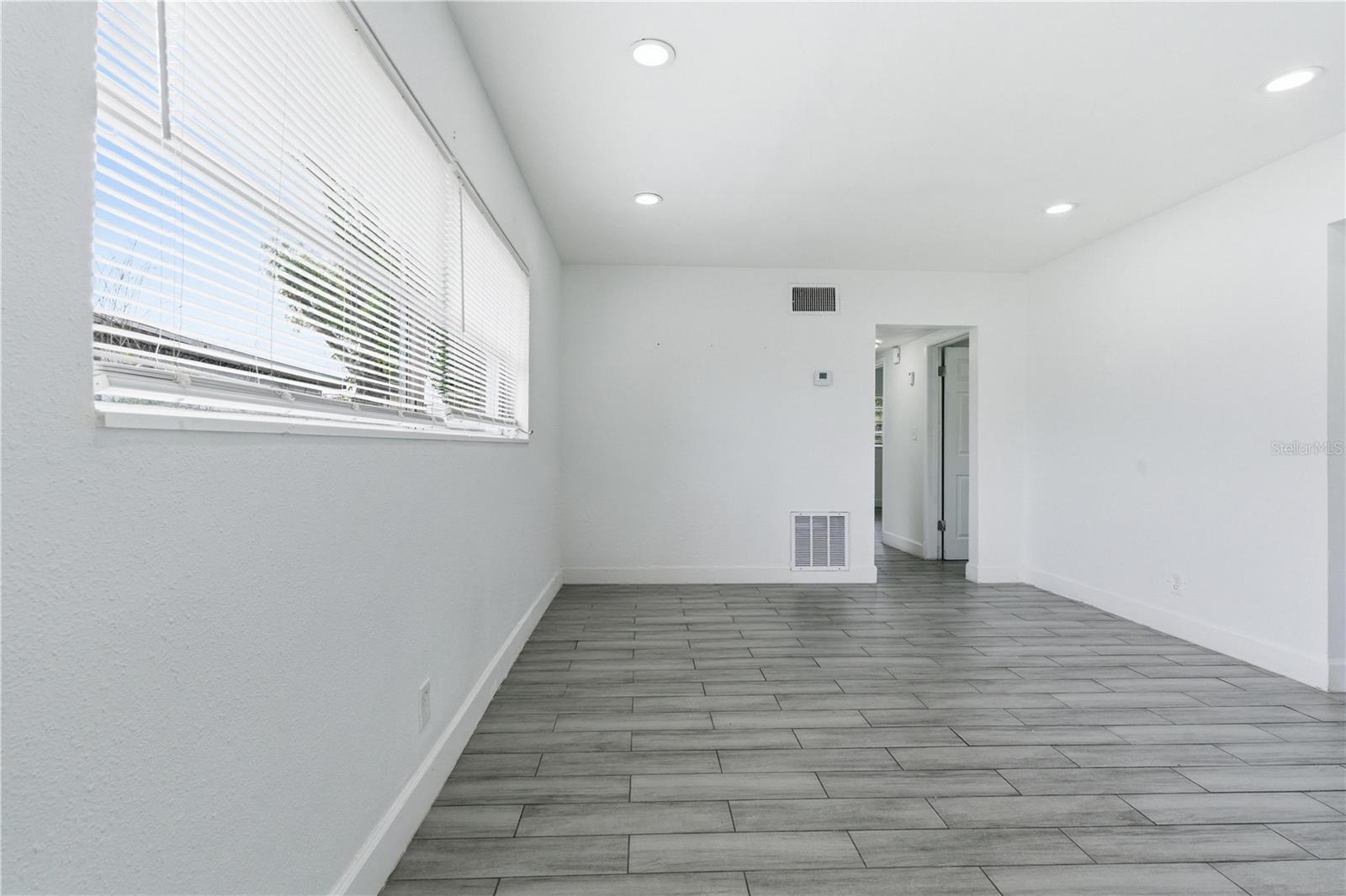 317 E HYDRANGIA STREET