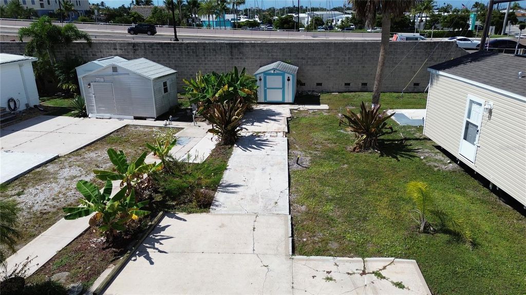 34285 - Venice community | Sarasota Real Estate 8 Photo of 103 Bayou Drive, Venice, FL 34285 (MLS # N6141162)