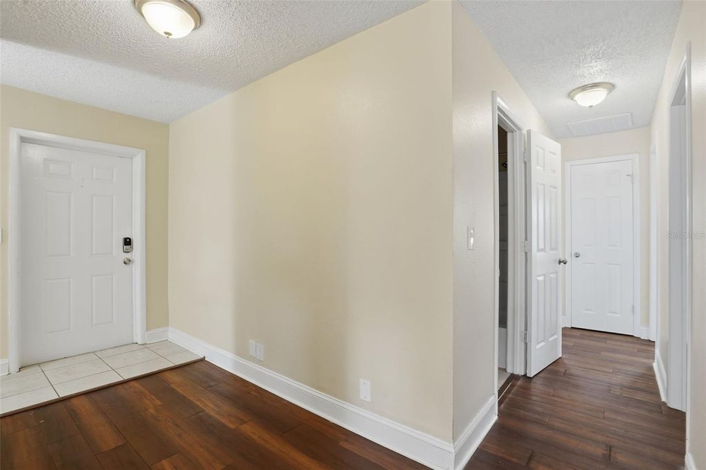 Photo of 2305 26th Avenue W, Bradenton, FL 34205 (MLS # O6365763)